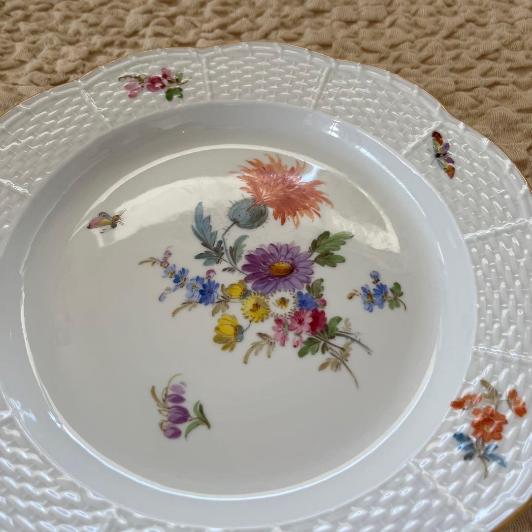 オールドマイセン 6つ花と蝶々　レリーフ