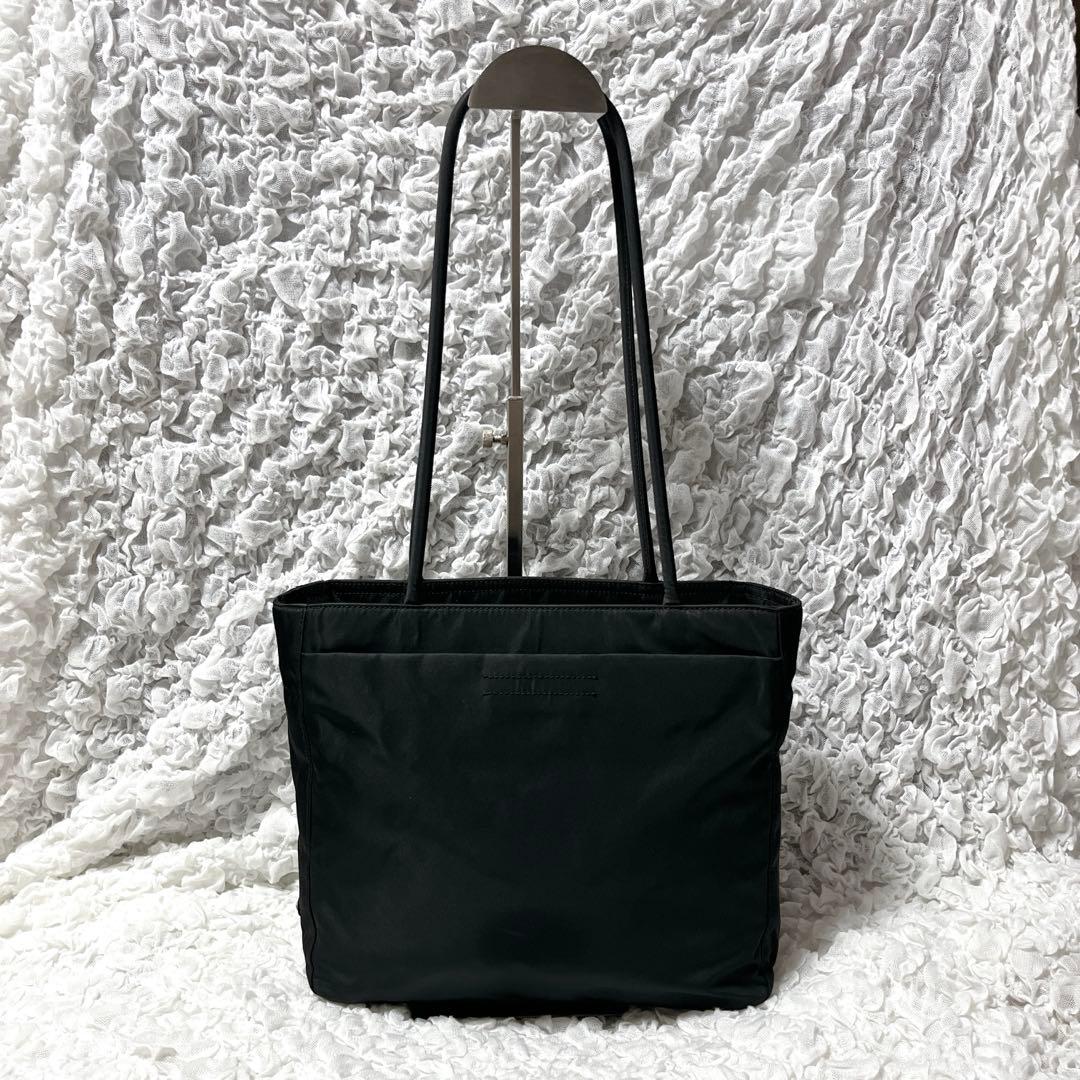 美品✨PRADA プラダ　ナイロン トートバッグ 三角プレート 黒　肩掛け