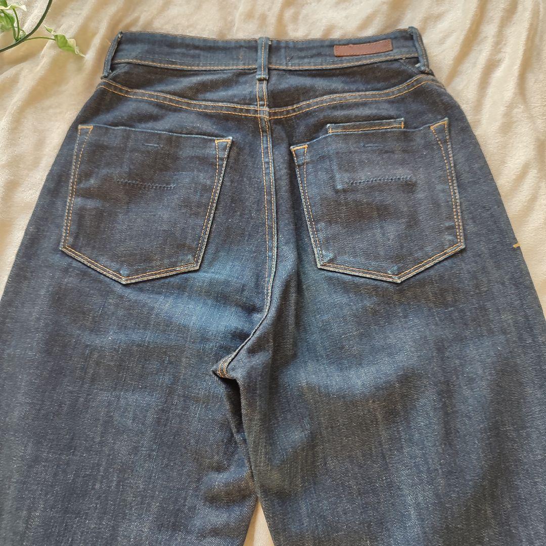 [美品]YANUKヤヌーク Leaレア 23デニムジーンズパンツ濃紺