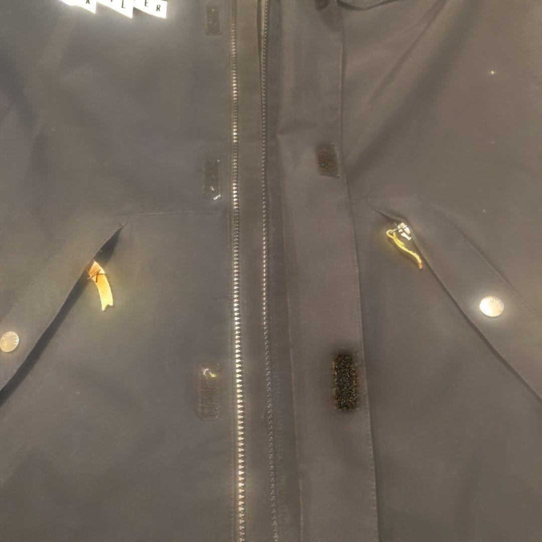 美品 QUIKSILVER スノーボードウェア S/P/CH Jacket