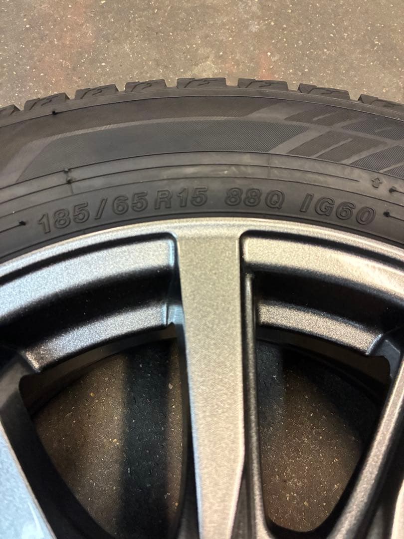 新型フリードに❗️185/65R15スタッドレスセット❗️