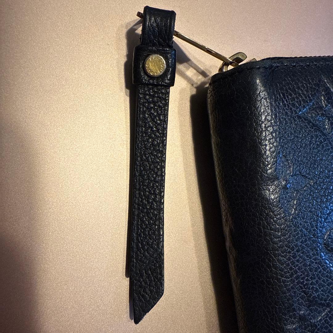 レザー長財布　LOUIS VUITTON ブラック