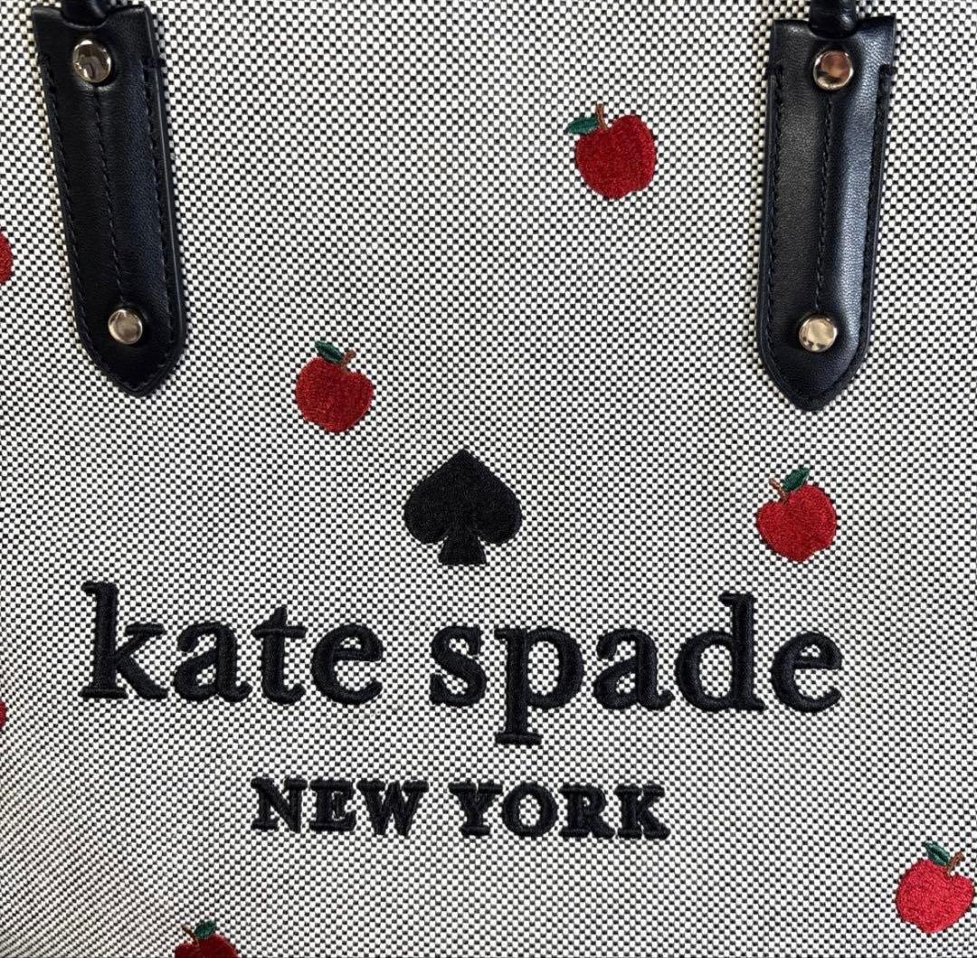 kate spade りんご柄トートバッグ