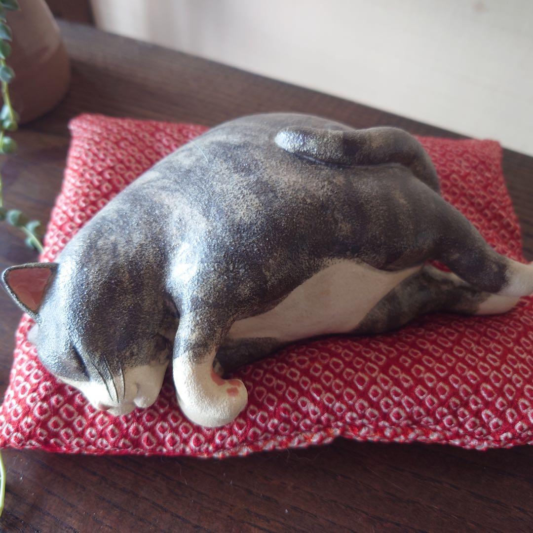 シロ猫　眠り猫　作家サイン