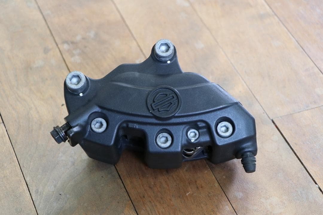 純正 ハーレー ツーリング リアブレーキキャリパー M８ ミルウォーキー