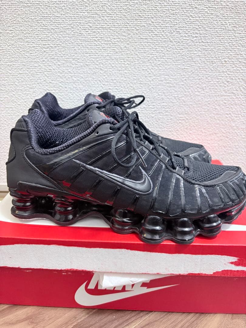 Nike Shox TLブラック スニーカー
