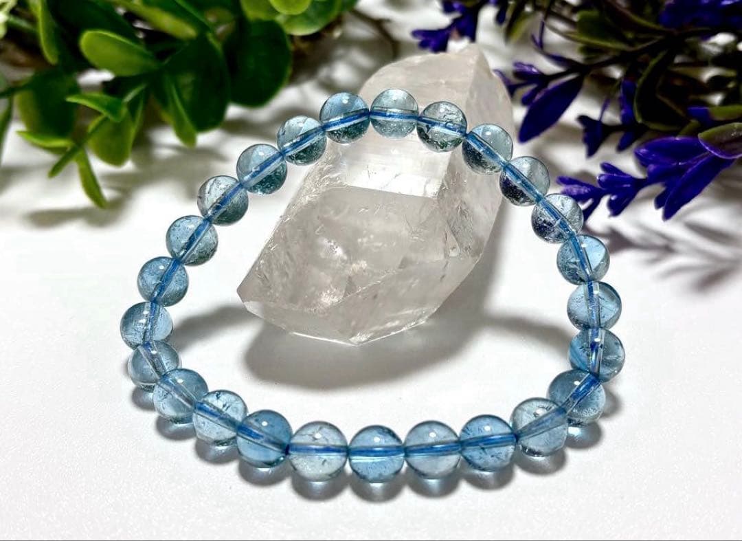 究極品質　秘蔵放出　輝く未来を象徴する蒼き守護石　ディープスカイブルートパーズ