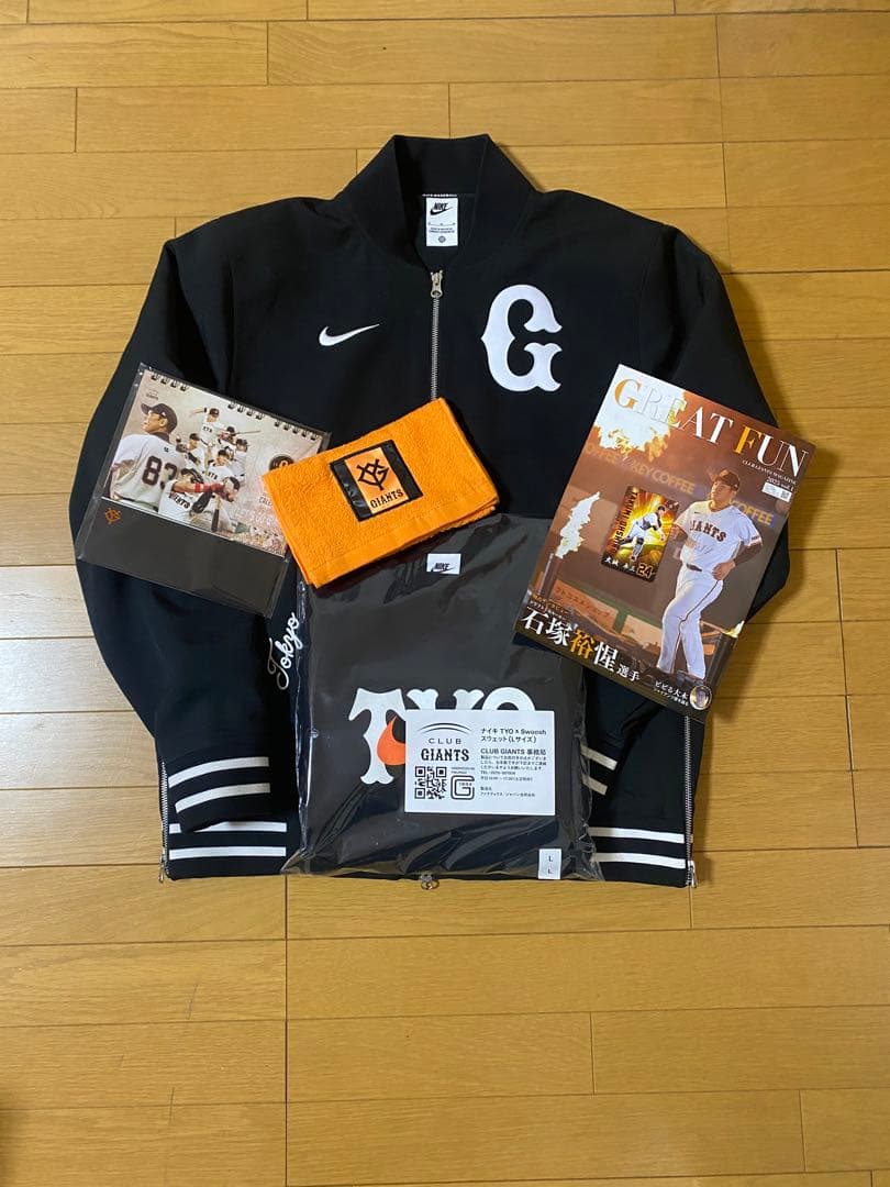 2024年ジャイアンツ オーセンティック グラウンドコートM 入会特典セット