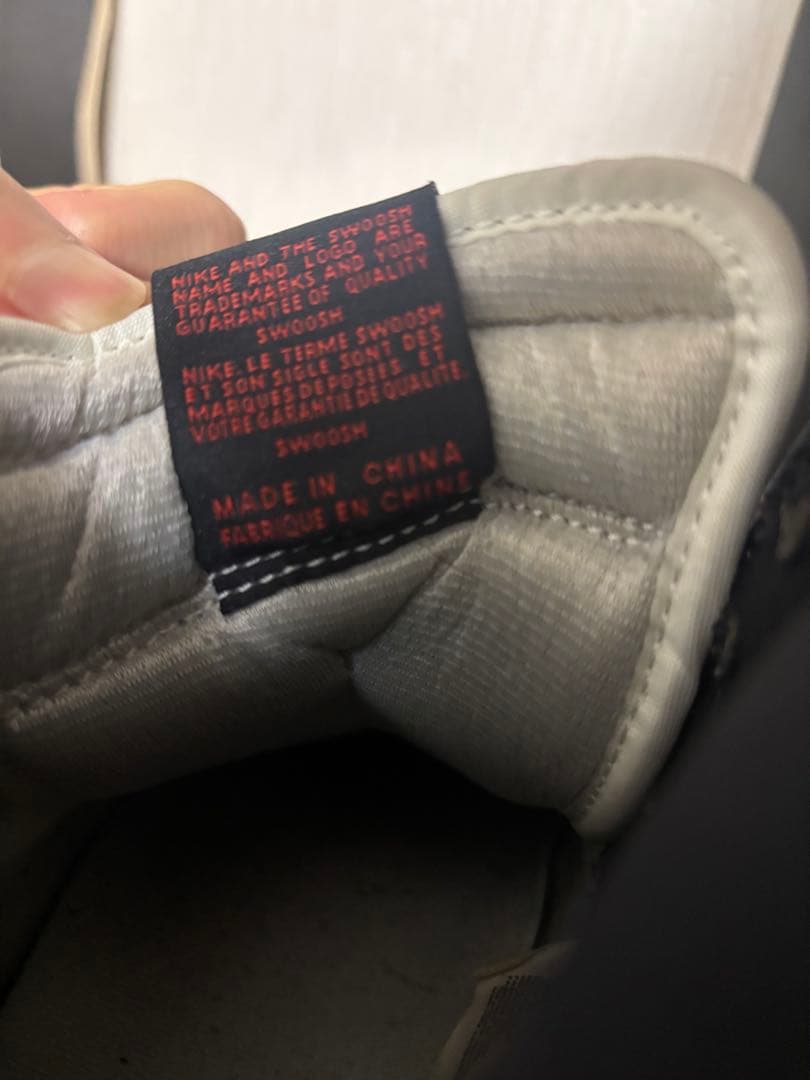 Nike Air Jordan 1 グレー/ホワイト