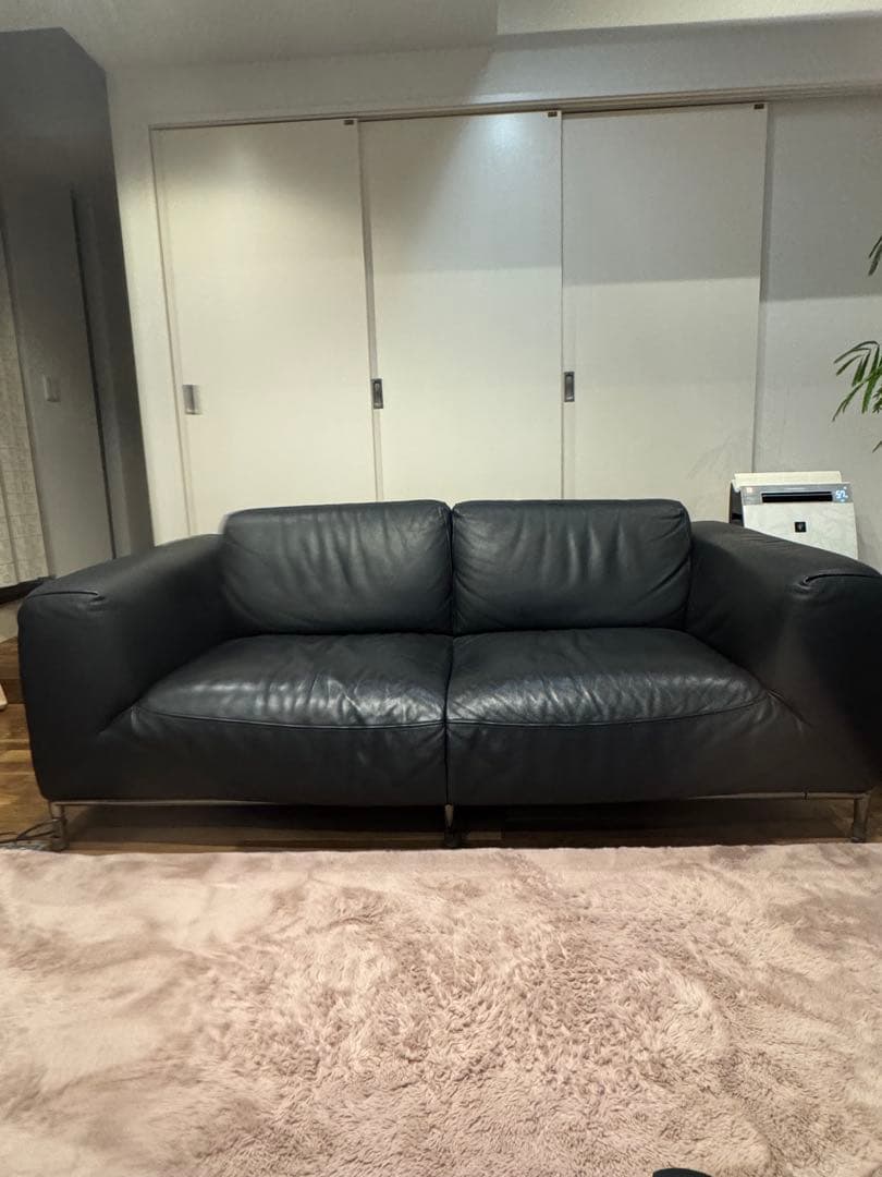 クラスティーナ 本革2.5人掛けソファ