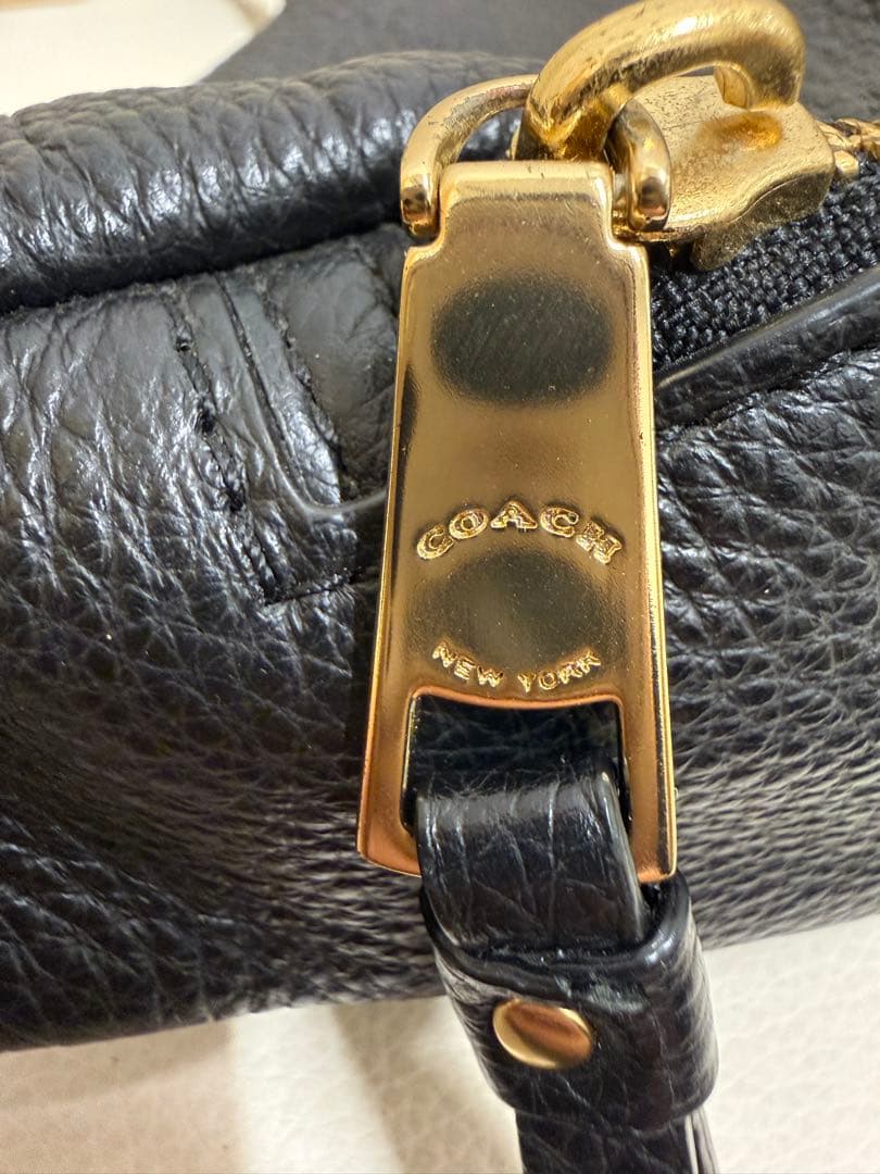 COACH 黒 レザー ボディバッグ