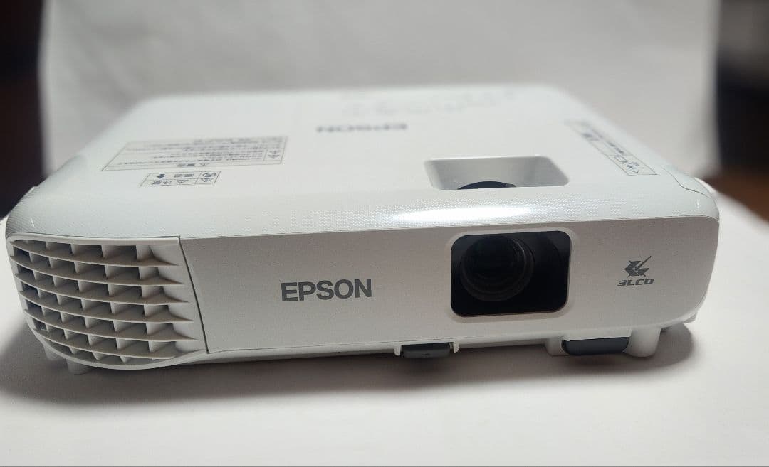 【新品同様・ランプ0時間】EPSON プロジェクター EB-E01 動作確認済