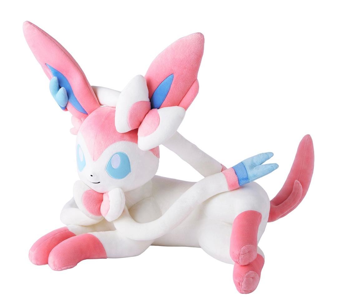新品未使用　ポケモンセンターオリジナル　ぬいぐるみ　等身大　ニンフィア 寝そべり