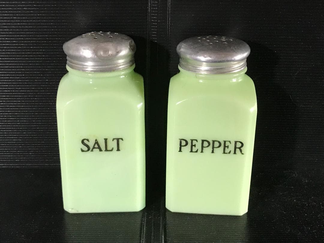 ジャネット社 ジェード　シェーカ（ソルト＆ペッパー）セット