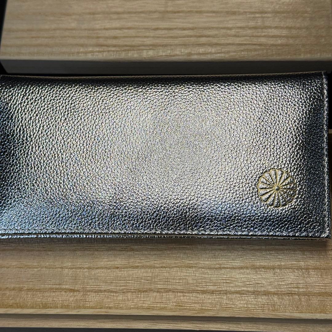 皇居 長財布 小銭入れ ケースシルバー 銀色 新品未使用　プレゼント用に！