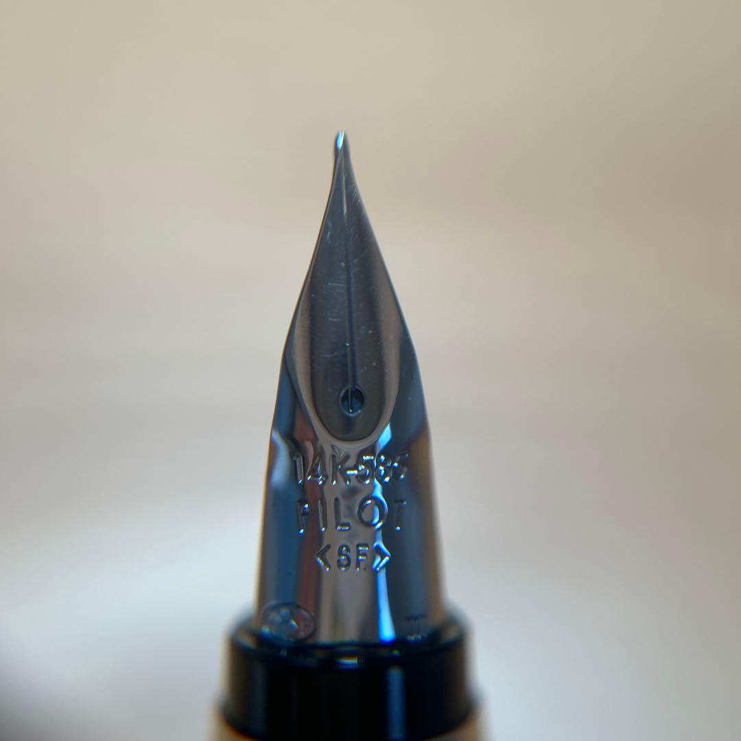 パイロット　エラボー　ブラック　金属軸　SF 細軟　14k 万年筆