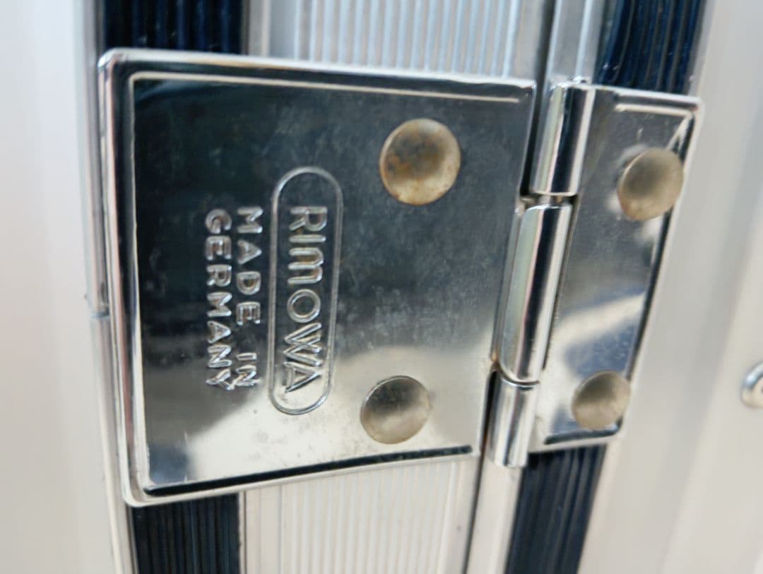 希少 廃盤品 RIMOWA silver Integral 2輪 青ロゴ