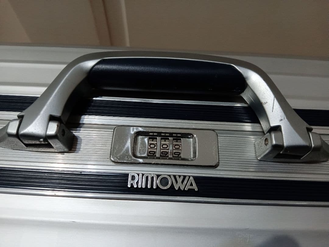 希少 廃盤品 RIMOWA silver Integral 2輪 青ロゴ