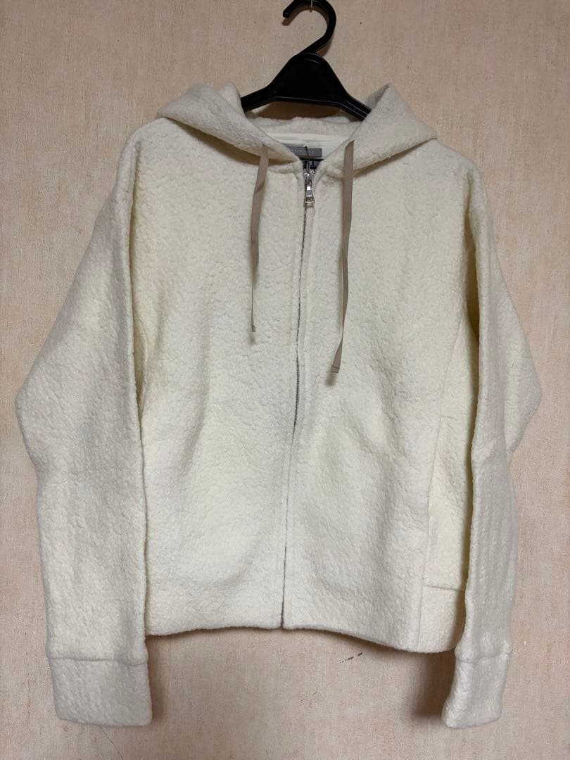 【2/1までお値下げ】theoryluxeブークレパーカー38新品未使用タグ付