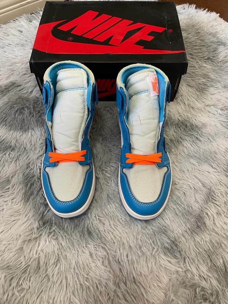 Off-White × Nike Air Jordan 1 UNC