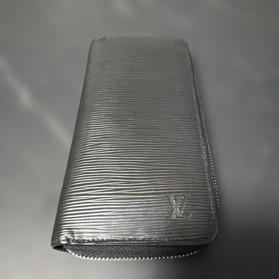 Louis Vuitton エピレザー 長財布 シルバー