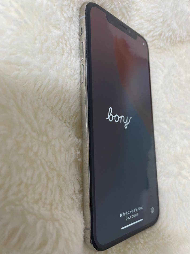 Apple iPhone Xs シルバー 256GB