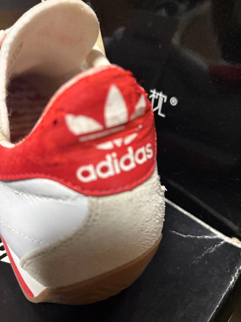 adidas スニーカー 661977 ホワイト/レッド 9 UK