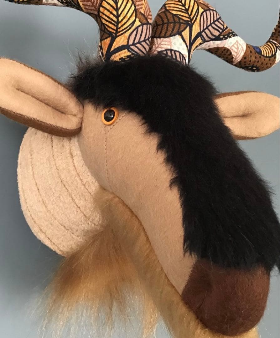 動物の壁飾りANIMAL TROPHY Gnu (S.size) アフリカ柄