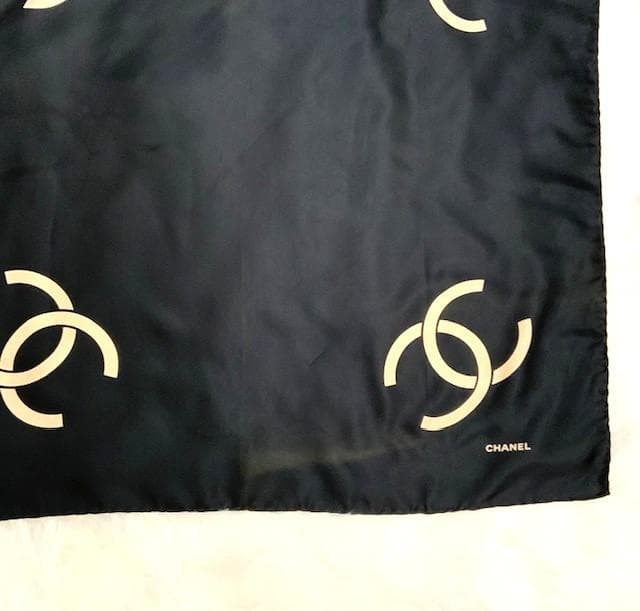 CHANEL ブラック スカーフ シルク タグ無し 本物保証