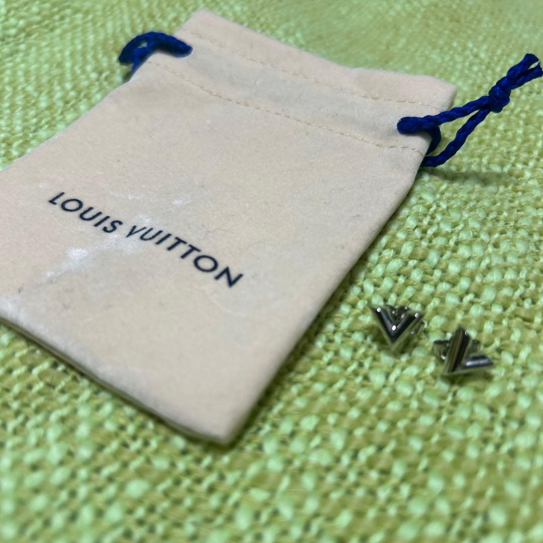 LOUIS VUITTON ルイヴィトン　ピアス　エセンシャル V