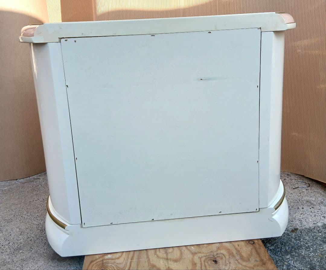 和歌山市引き取限定品　 イタリア製サイドチェスト 3ドロワー ナイトチェスト