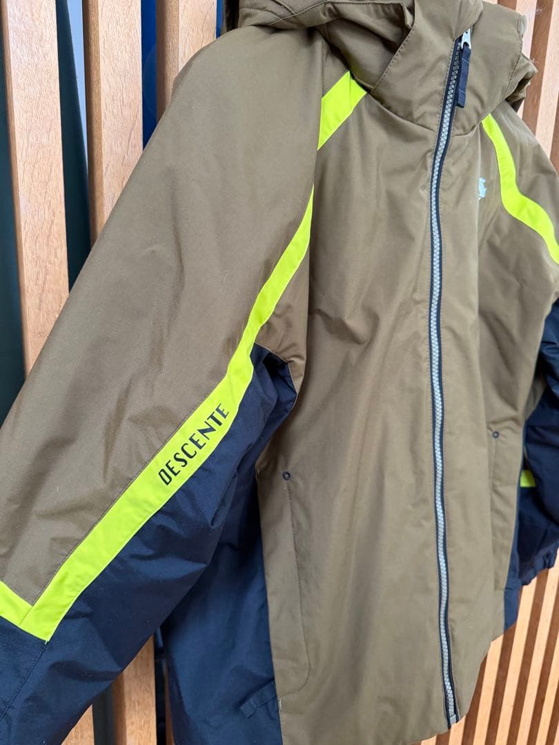DESCENTE 子ども用スキーウェアセット