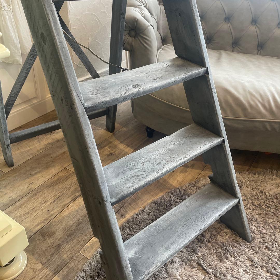 アンティークラダー