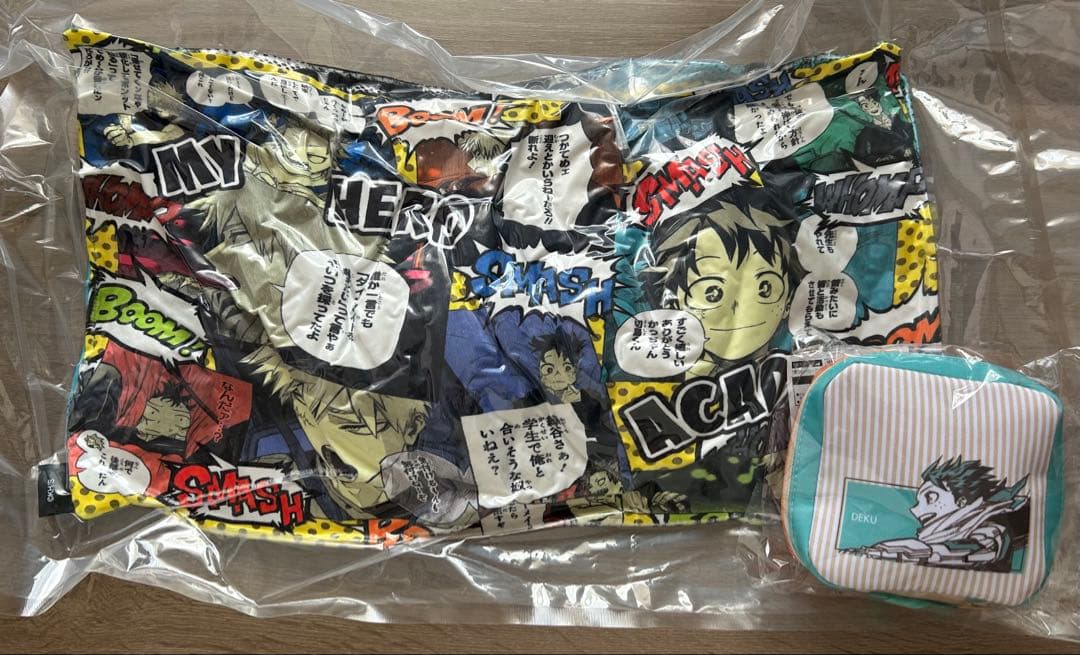 ヒロアカフェア　沈むんだけどすごくない？ クッション　スクエアポーチ　緑谷　爆豪
