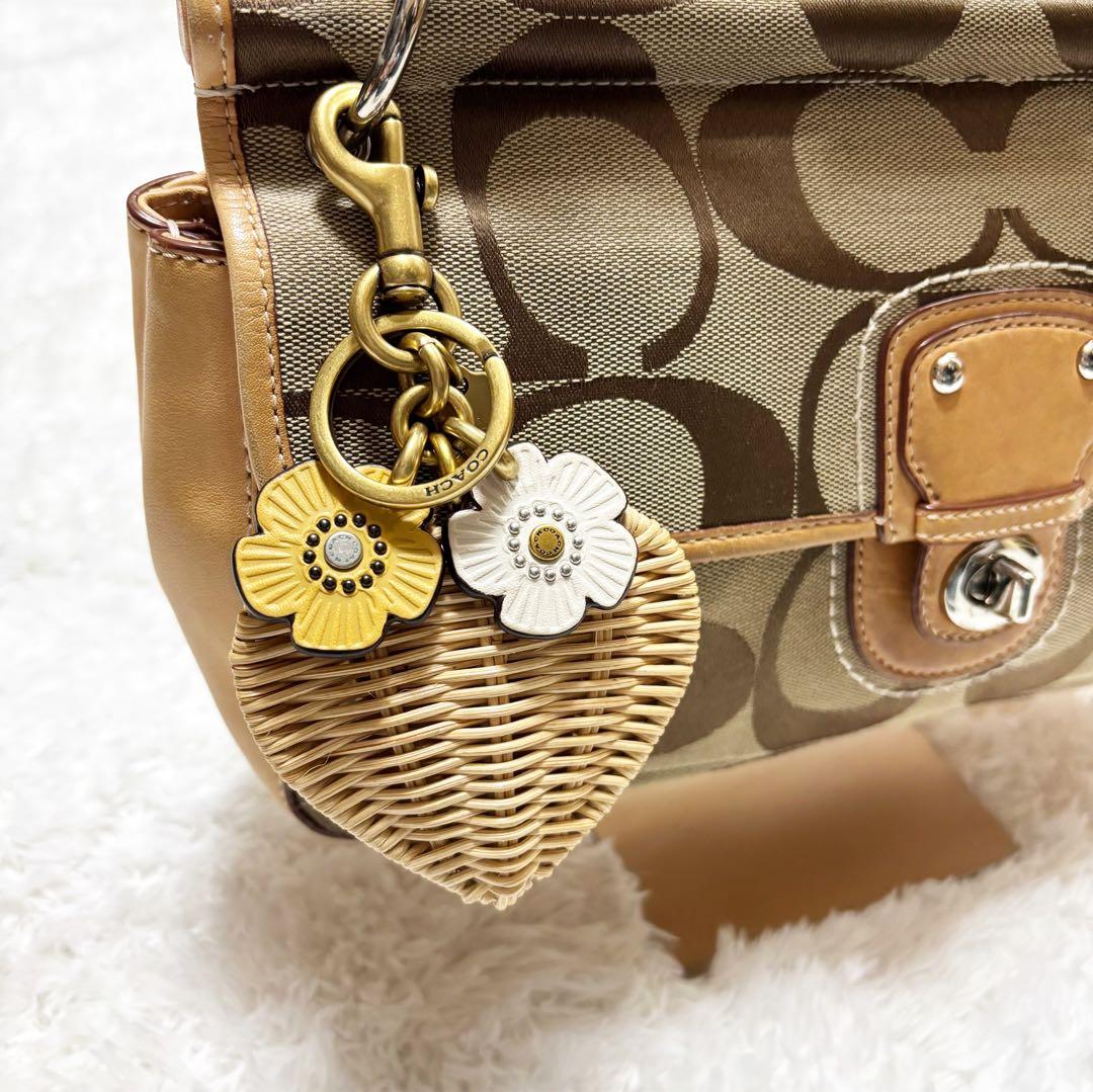 COACH ティー ローズ レザー バッグ チャーム ランタン ハート