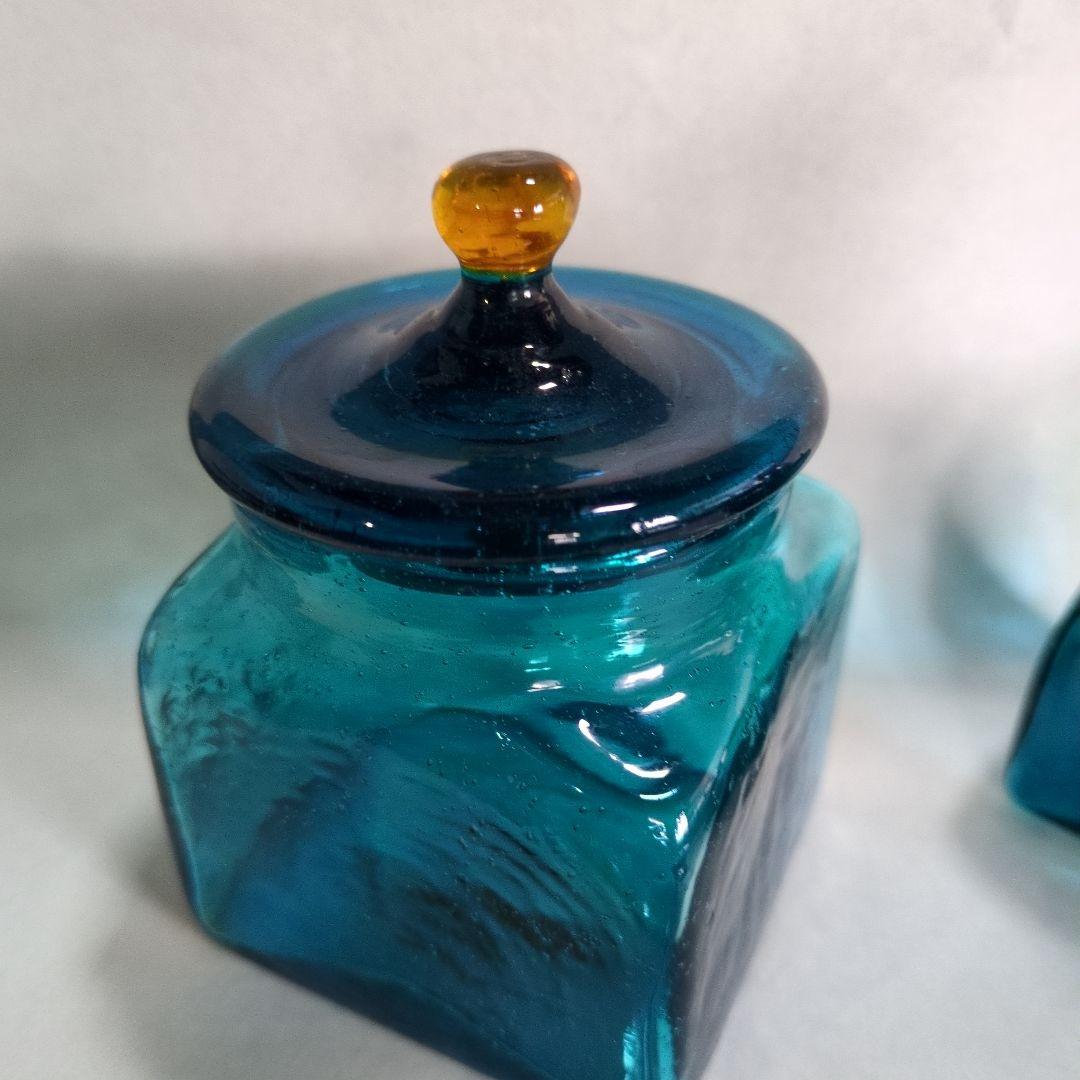 ラムネ西川孝次さんの吹きガラス2点