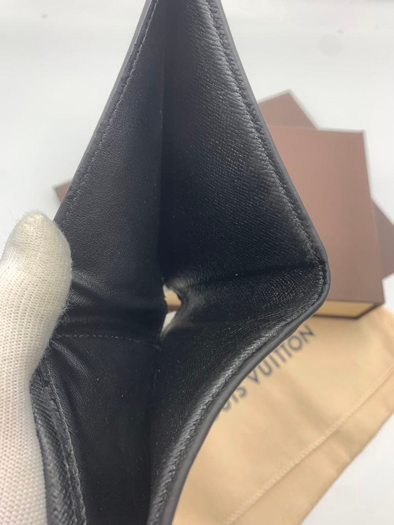 LOUIS VUITTON ポルト・フォイユ モノグラム　折り財布　❤︎