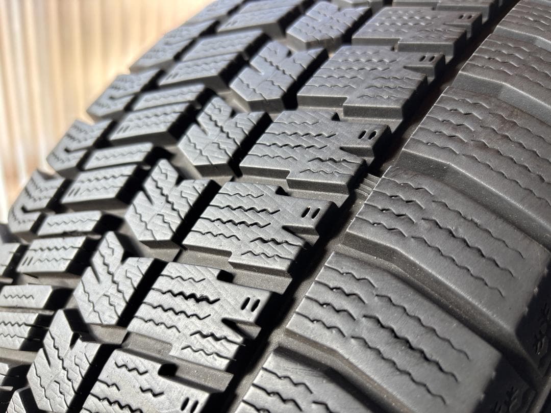 S-619【2022年製造】グッドイヤー ICENAVI8！215/65R16！