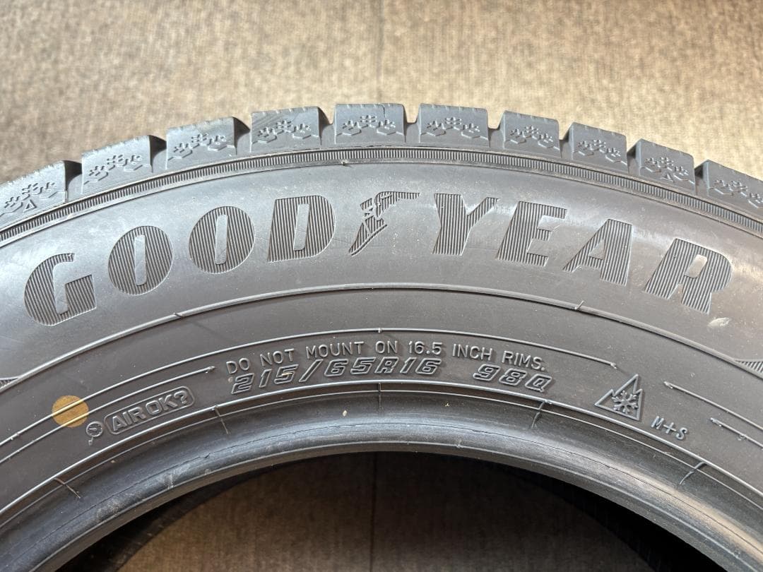 S-619【2022年製造】グッドイヤー ICENAVI8！215/65R16！