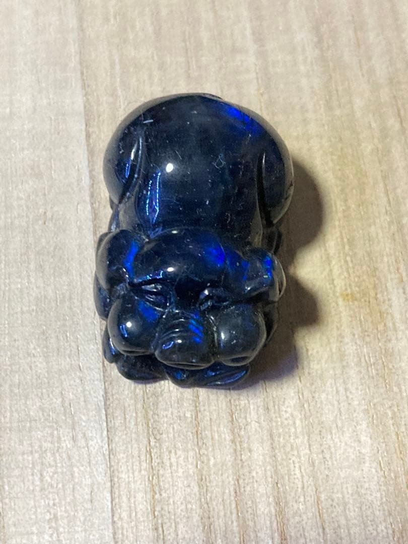 スペクトロライト豚の彫り物