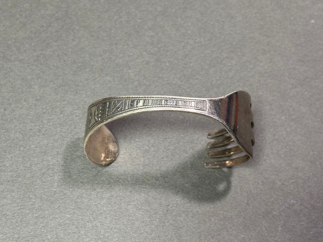 DAN × TOUAREG / ダン × トゥアレグ族　フォークバングル