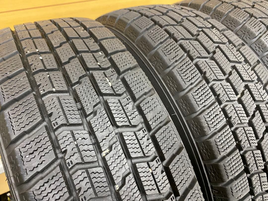 175/65R15・スタッドレスタイヤ4本　アクア、フィット、シエンタなど・中古