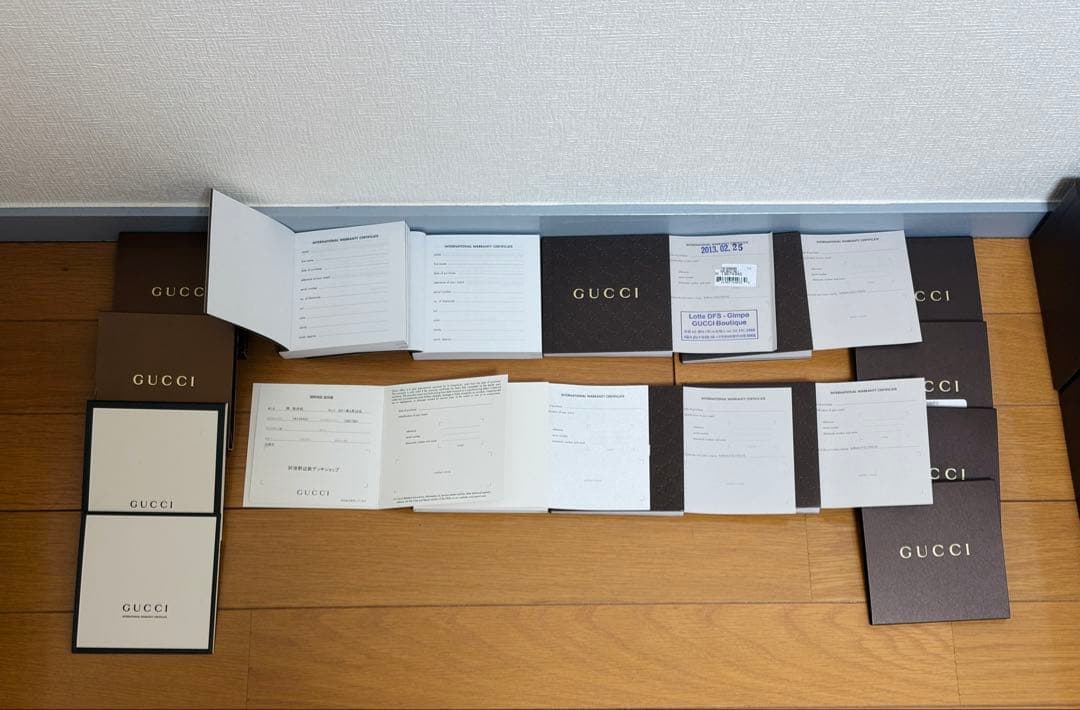 GUCCI 時計　説明書　冊子　8冊