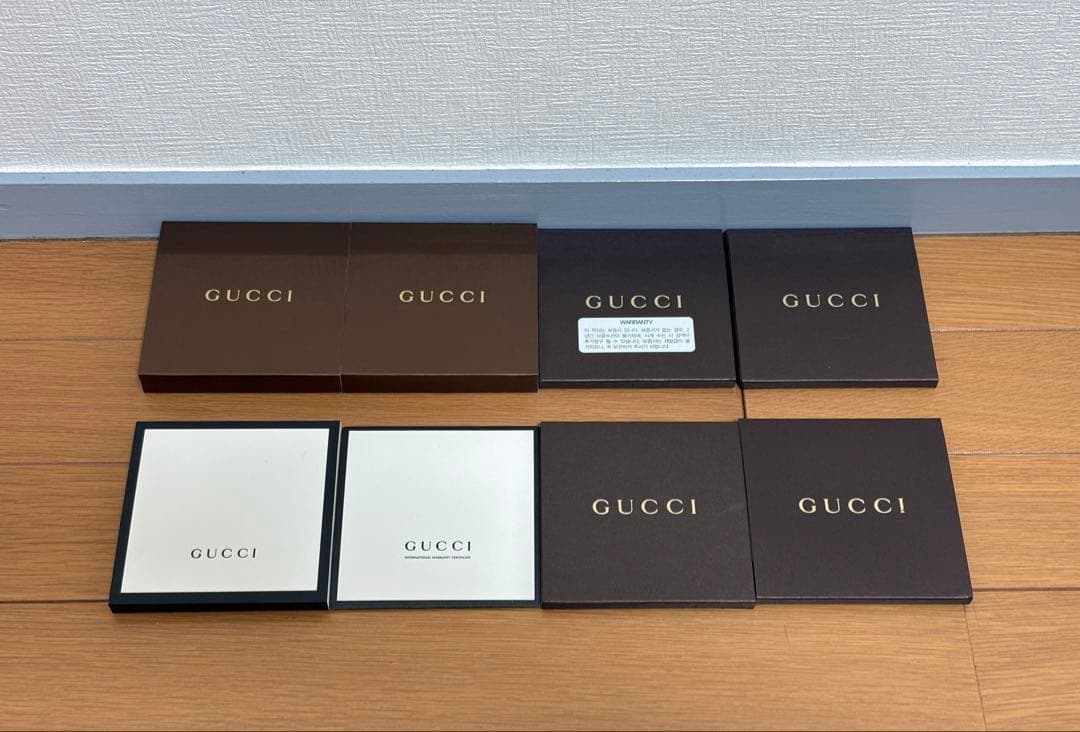 GUCCI 時計　説明書　冊子　8冊
