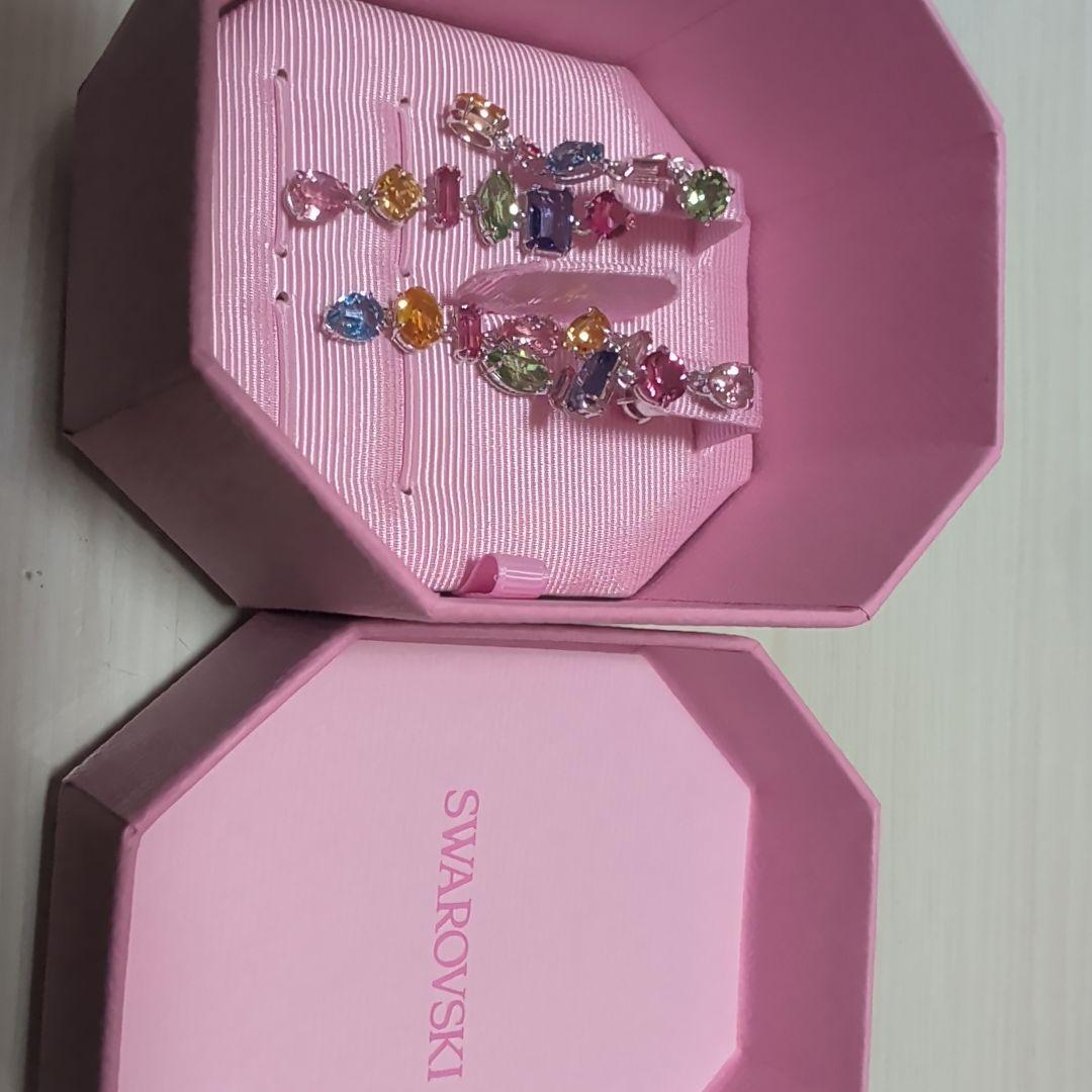 Swarovski Gema ドロップピアス