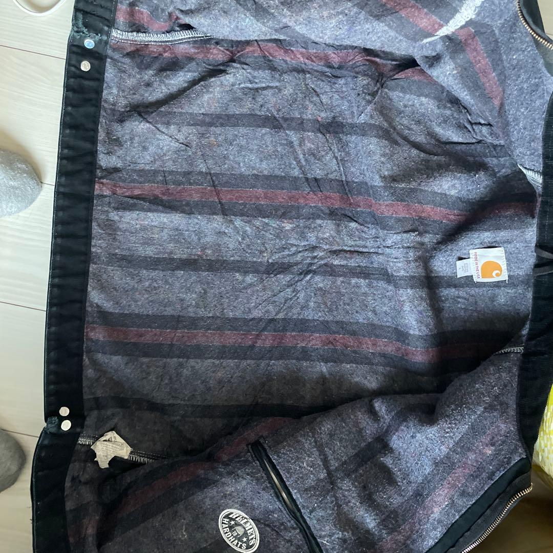 Carhartt ブラック ジップアップジャケット値下げやってます