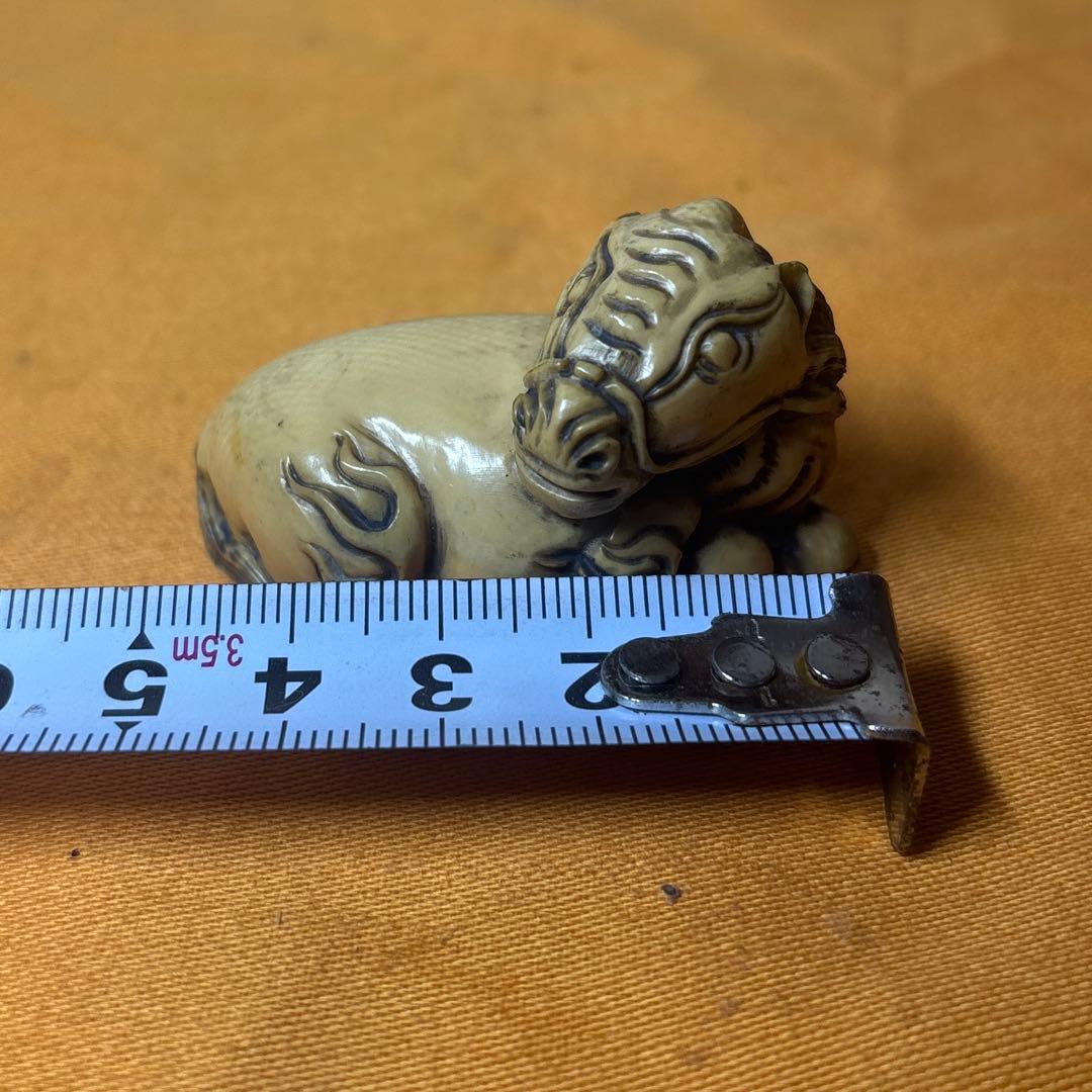 極上　根付　在銘 アンティーク　骨董　飾り物　古美術品　 置物　32g