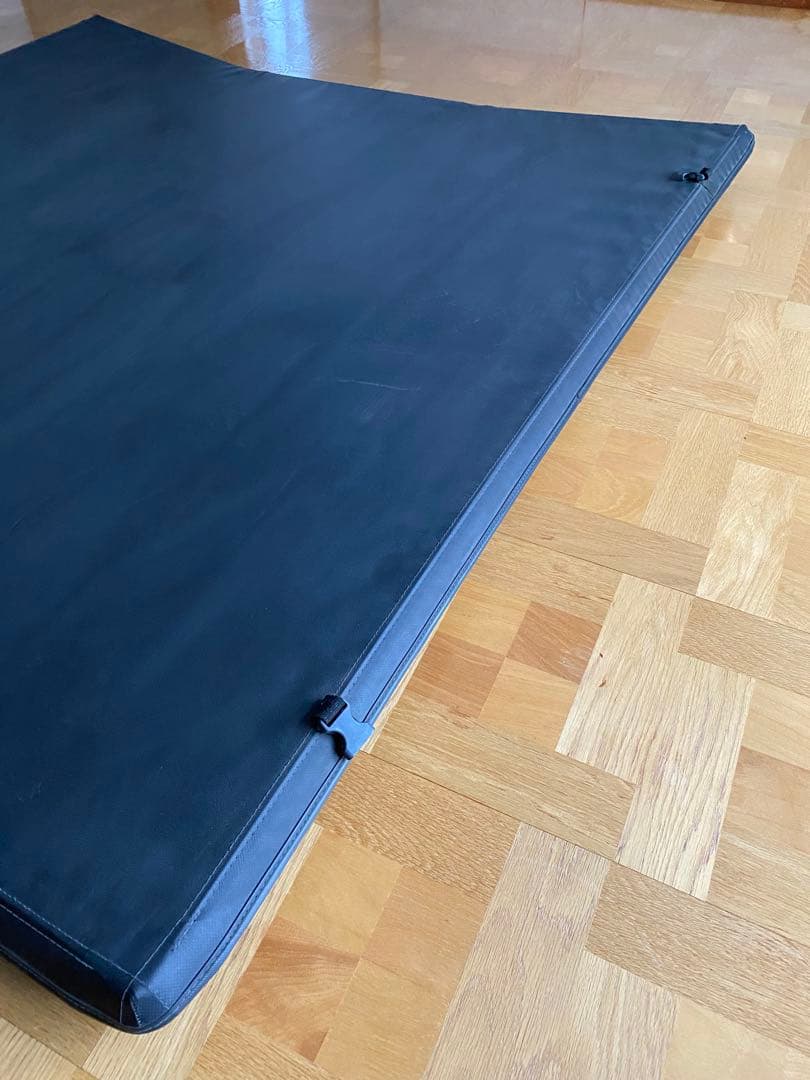 まさよしハイラックス　トノカバー　GUN125 三つ折り