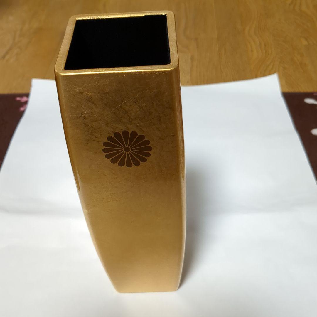 花瓶　ゴールド色系