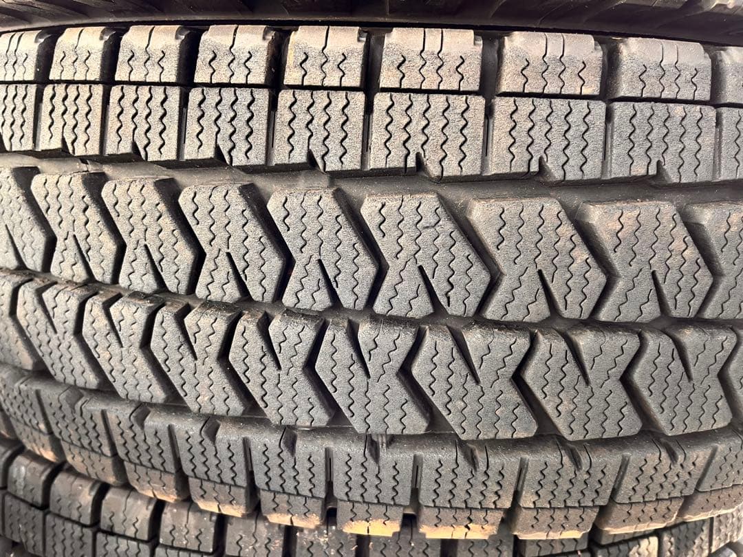 195/80R15 24年　スタッドレス　4本セット